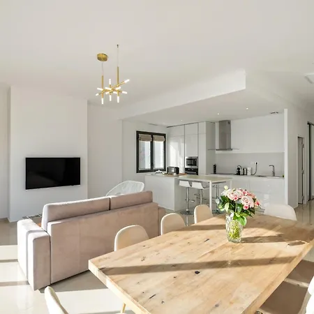 Appartement Vue Sur Aux Portes De Monaco Le *